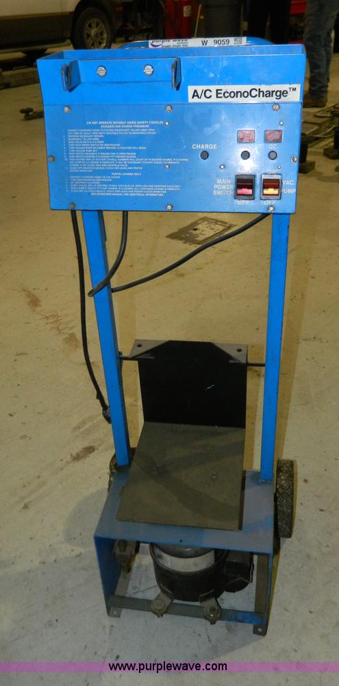 image for item W9059 AC Econo charge machine