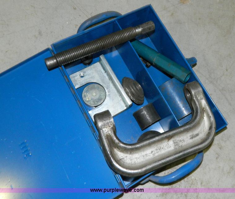 image for item W9061 Assorted tools