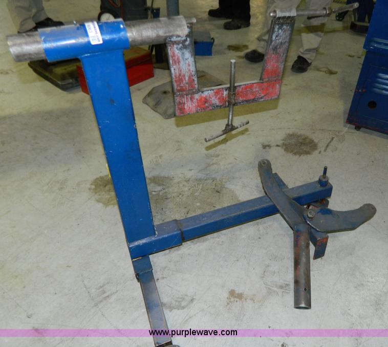 image for item W9063 Engine stand