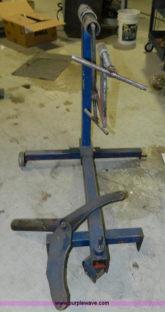 image for item W9063 Engine stand