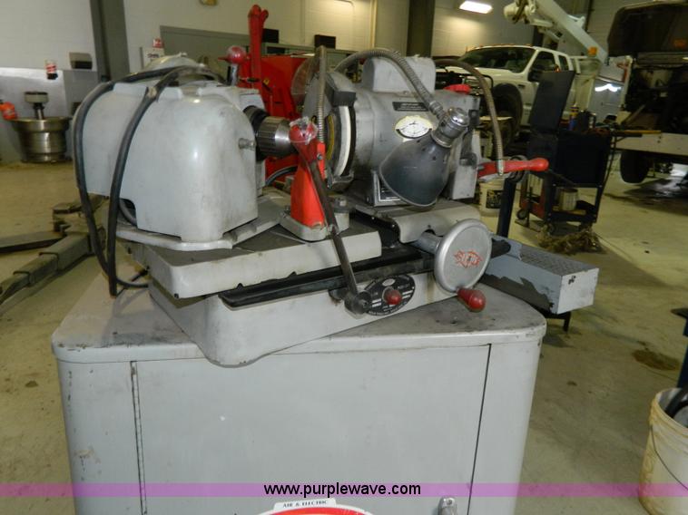 image for item W9066 Sioux valve grinding machine