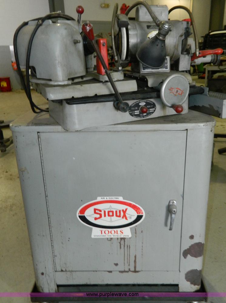 image for item W9066 Sioux valve grinding machine