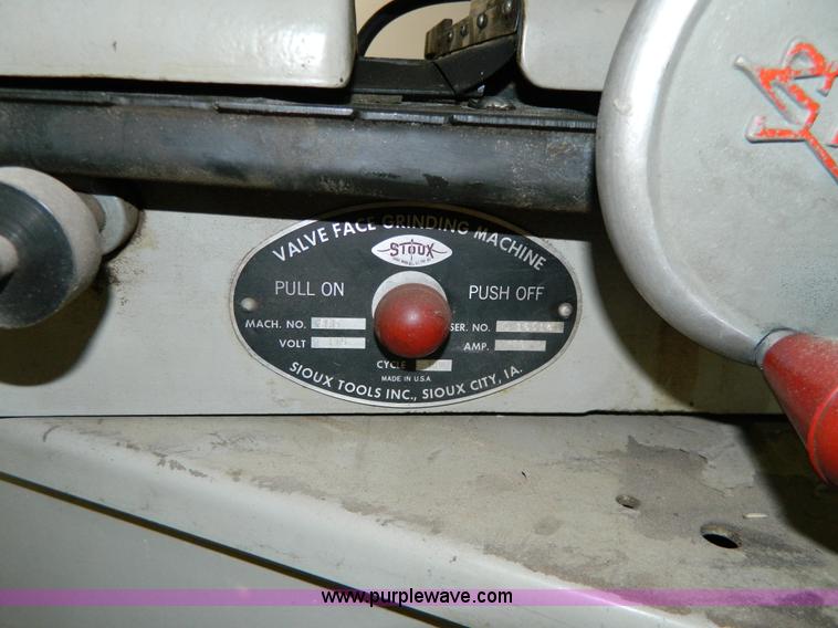 image for item W9066 Sioux valve grinding machine