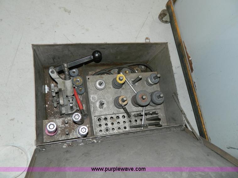 image for item W9066 Sioux valve grinding machine