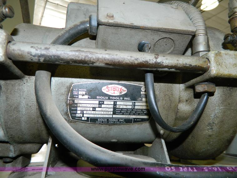 image for item W9066 Sioux valve grinding machine