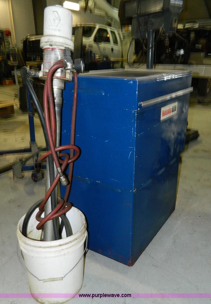 image for item W9067 Graco fireball air powered part cleaner