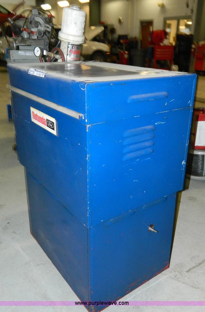 image for item W9067 Graco fireball air powered part cleaner