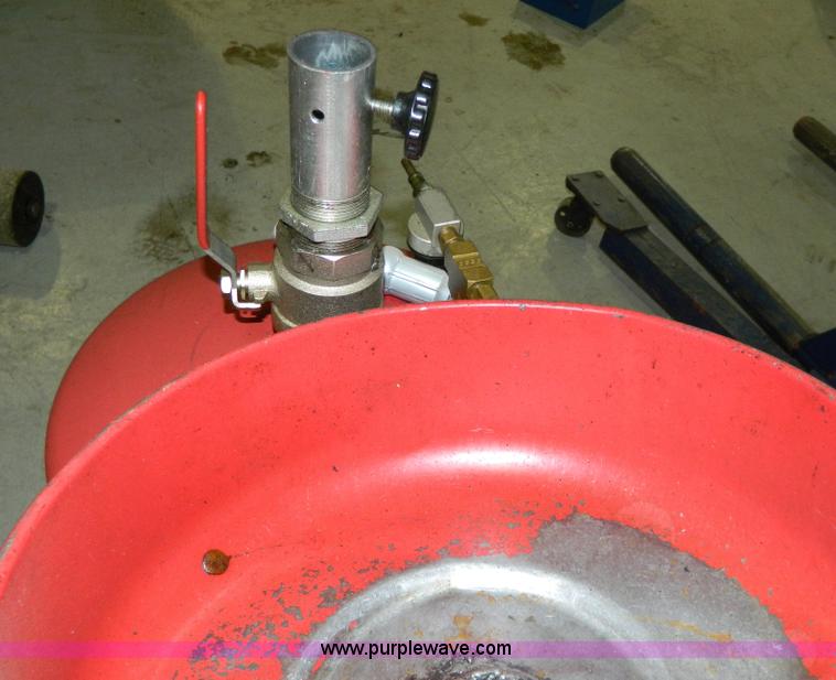 image for item W9069 Lincoln 3613 telescoping oil drain tank