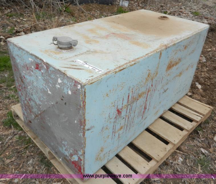 image for item X9592 100 gallon fuel tank