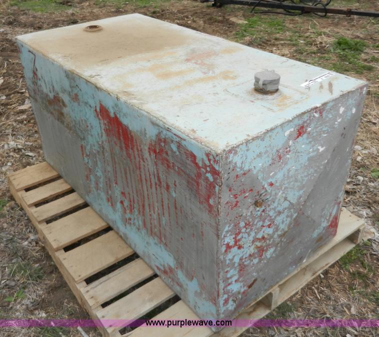 image for item X9592 100 gallon fuel tank