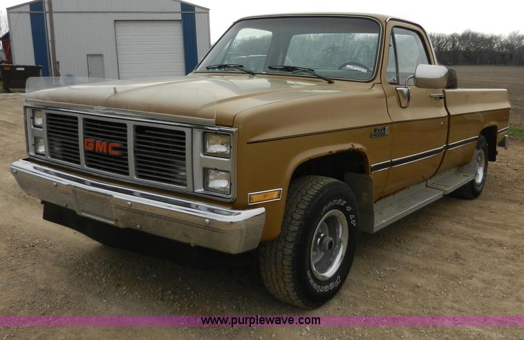 image for item X9594 1985 GMC 1500 High Sierra pickup truck