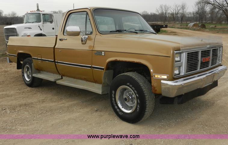 image for item X9594 1985 GMC 1500 High Sierra pickup truck