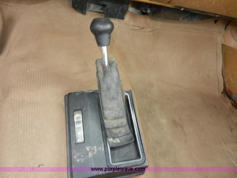 image for item X9594 1985 GMC 1500 High Sierra pickup truck