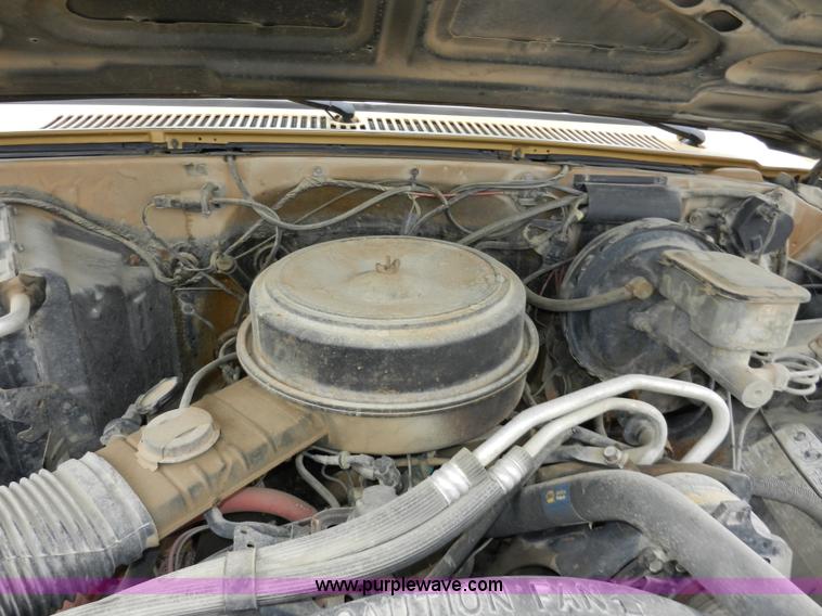 image for item X9594 1985 GMC 1500 High Sierra pickup truck