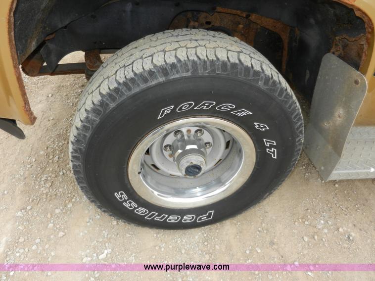 image for item X9594 1985 GMC 1500 High Sierra pickup truck