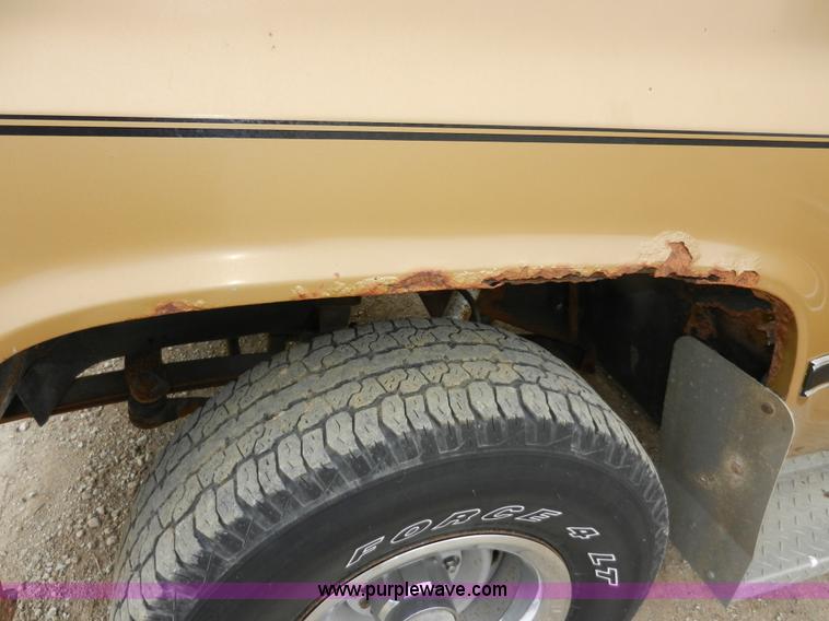 image for item X9594 1985 GMC 1500 High Sierra pickup truck