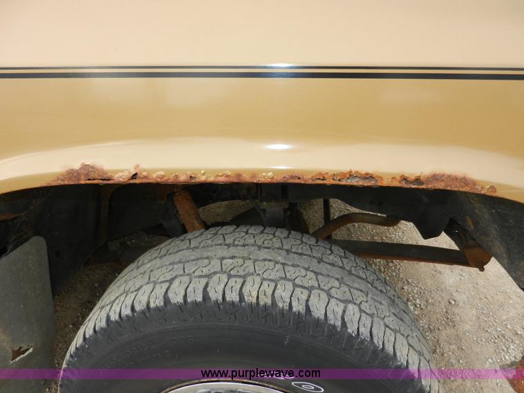 image for item X9594 1985 GMC 1500 High Sierra pickup truck