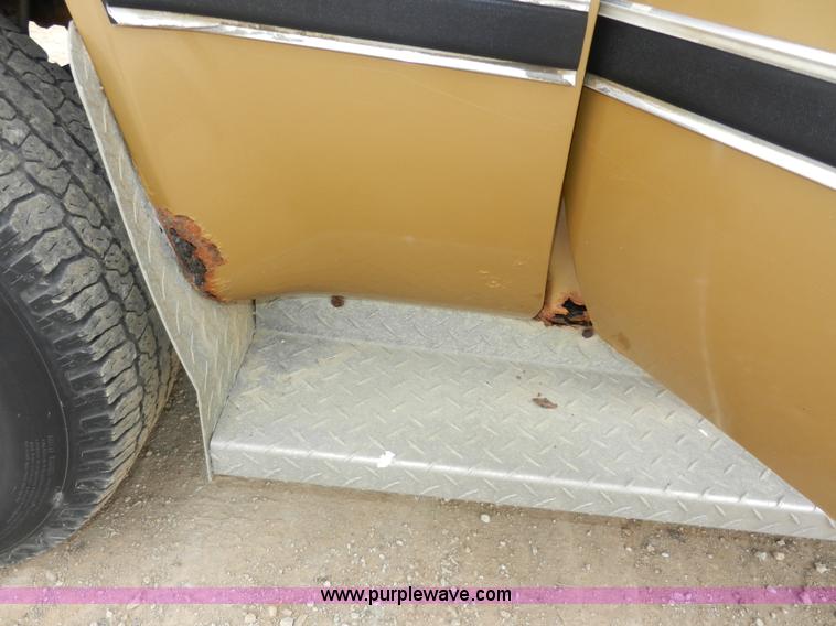 image for item X9594 1985 GMC 1500 High Sierra pickup truck