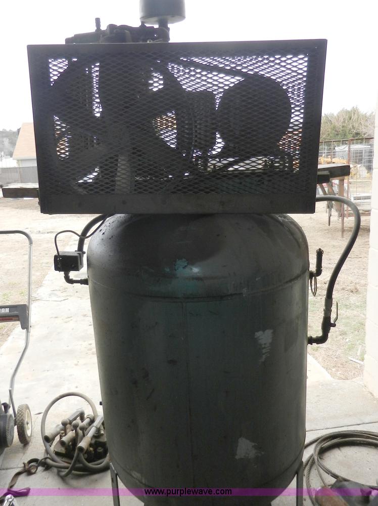 image for item X9597 1972 Dresser 5000 air compressor