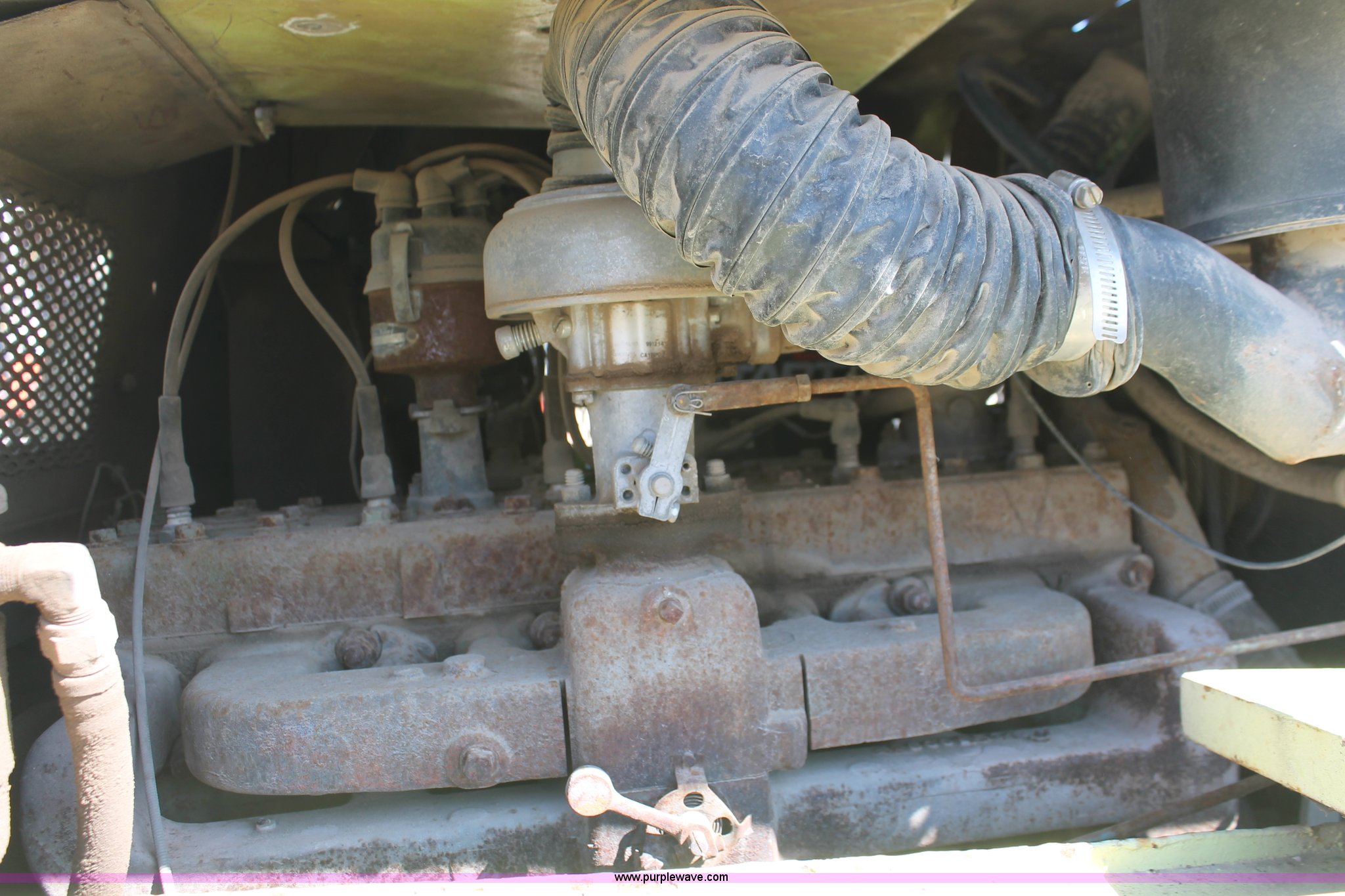 Clark forklift in Wichita, KS Item E3243 sold Purple Wave