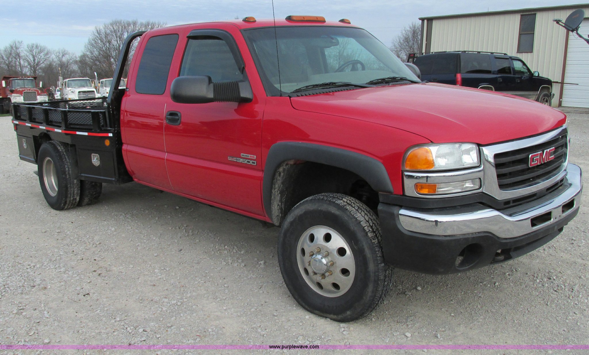2003 GMC Sierra 3500 flatbed pickup truck in Schell City, MO Item