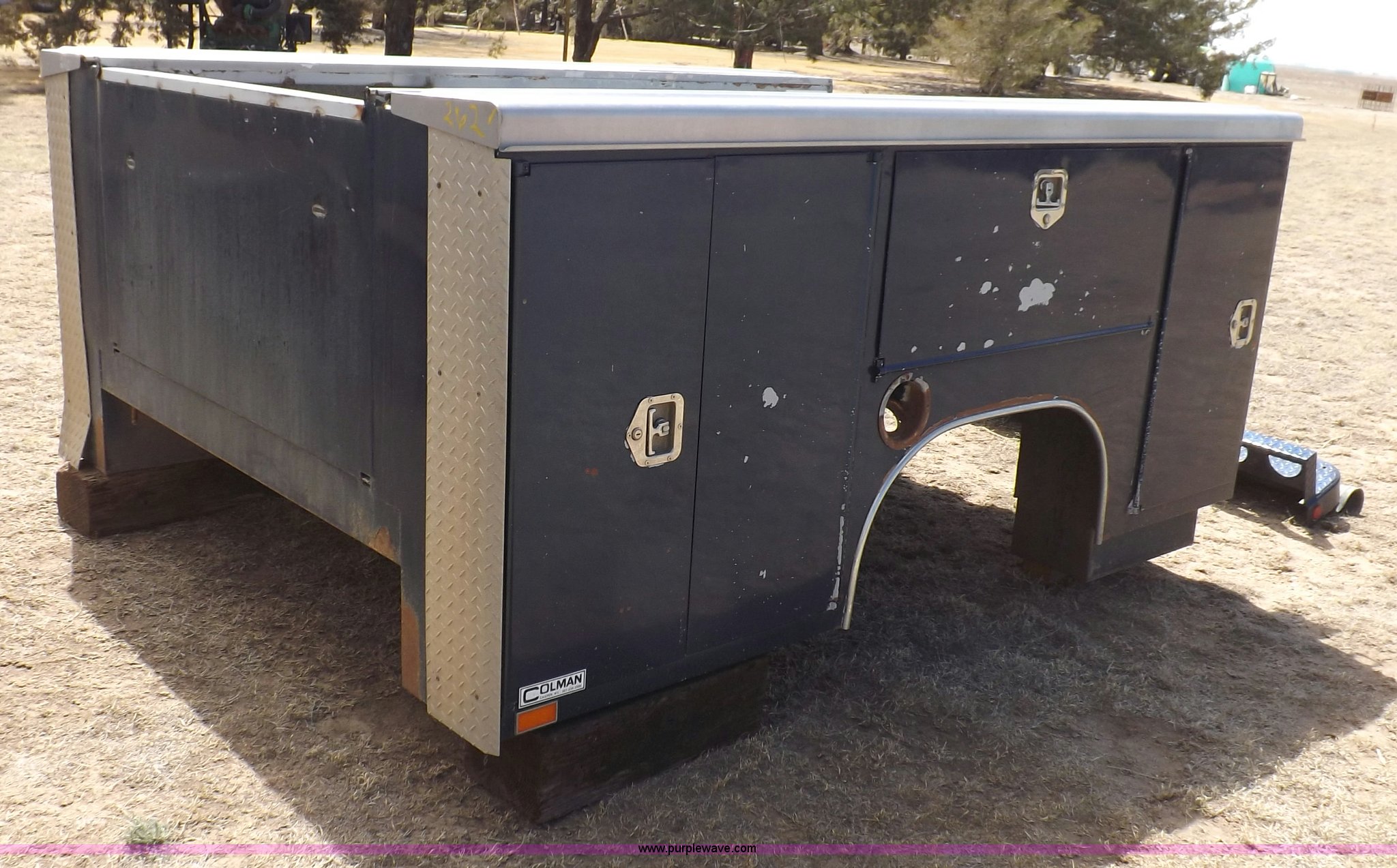 Harbor utility truck bed in Ulysses, KS Item F8746 sold Purple Wave