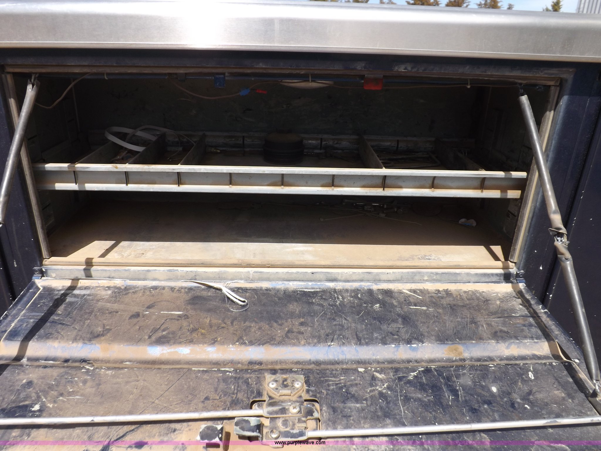 Harbor utility truck bed in Ulysses, KS Item F8746 sold Purple Wave