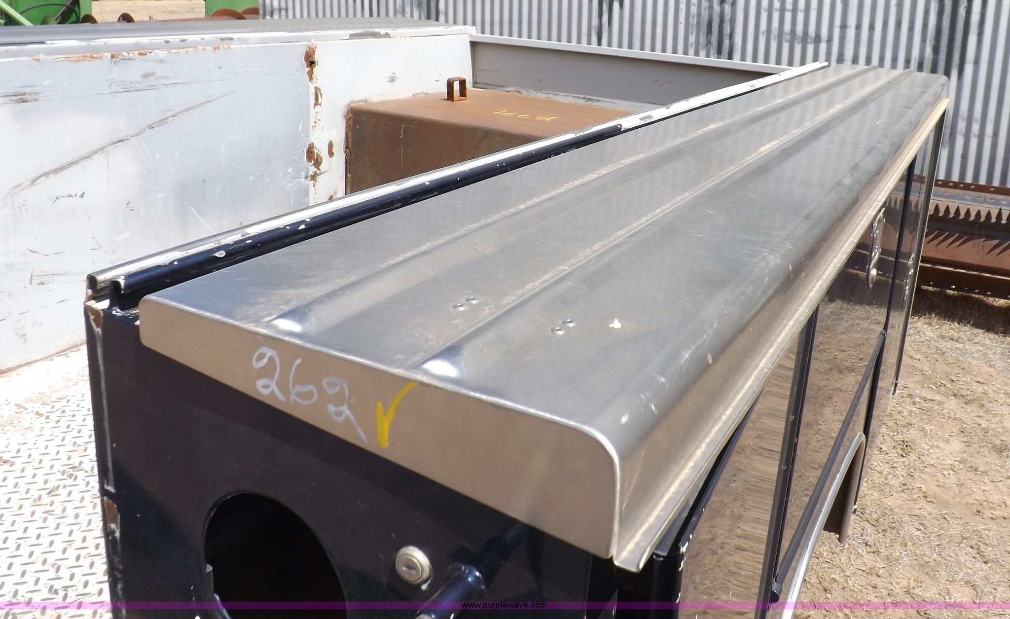 Harbor utility truck bed in Ulysses, KS Item F8746 sold Purple Wave