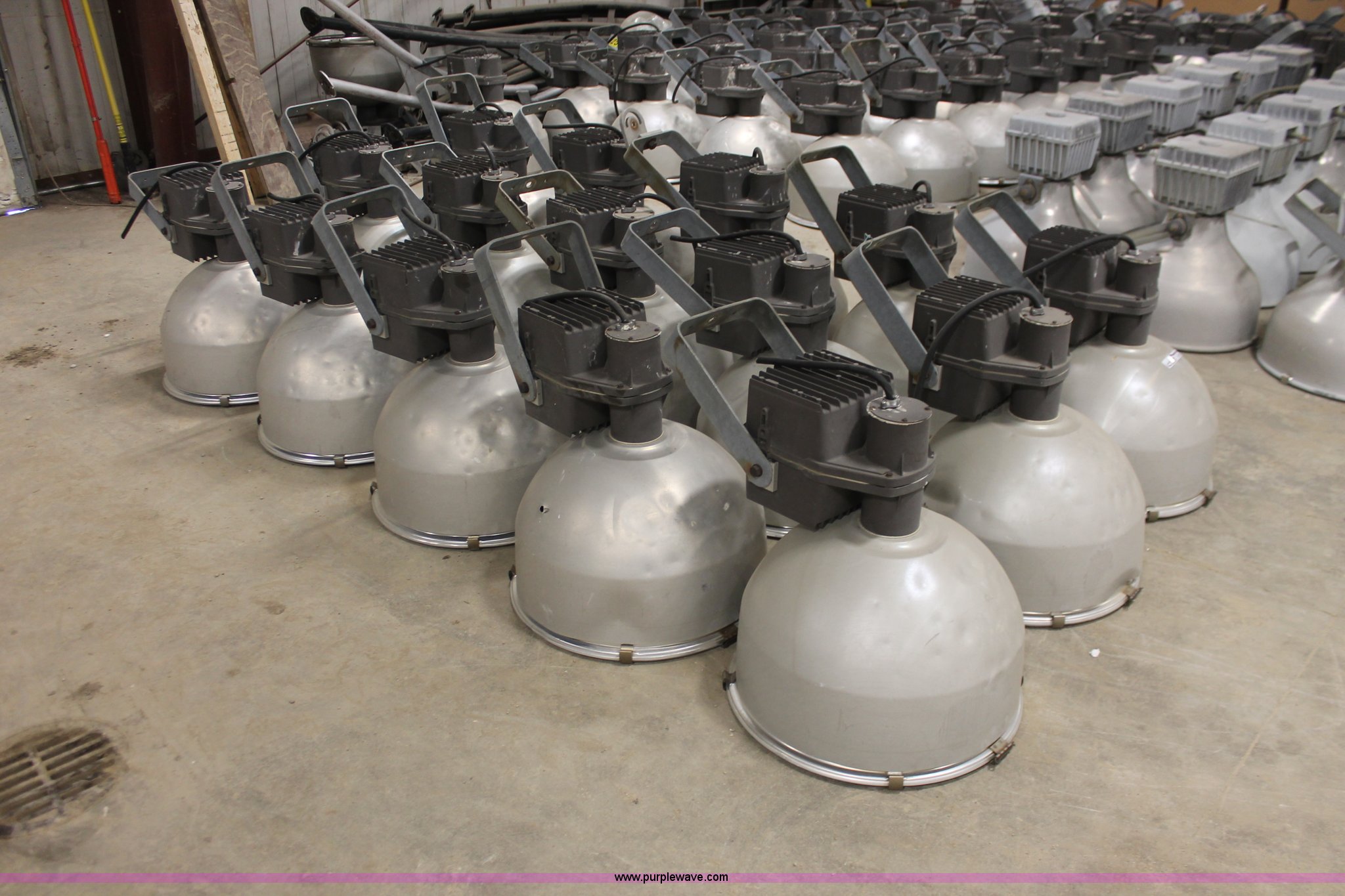 (15) General Electric industrial light and ballast assemblies in