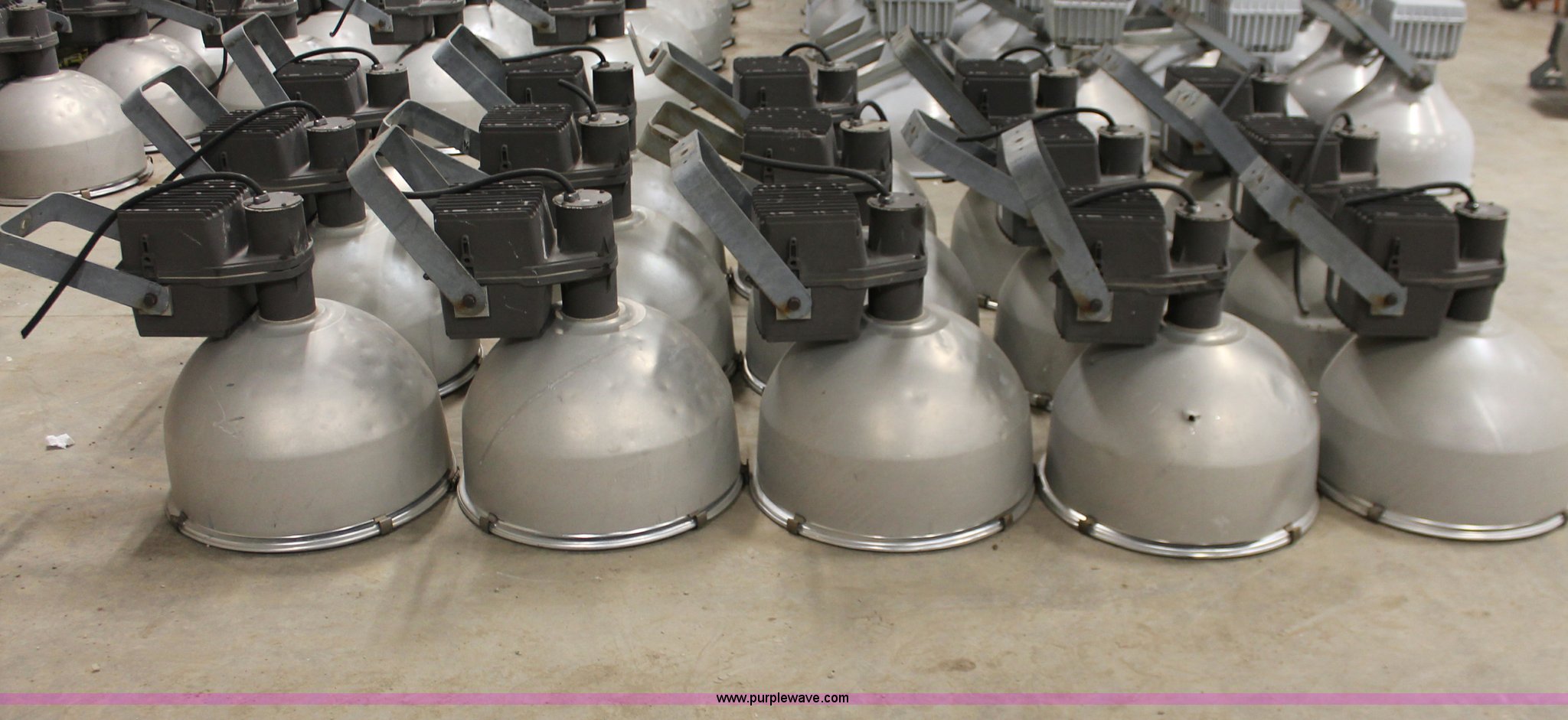 (15) General Electric industrial light and ballast assemblies in