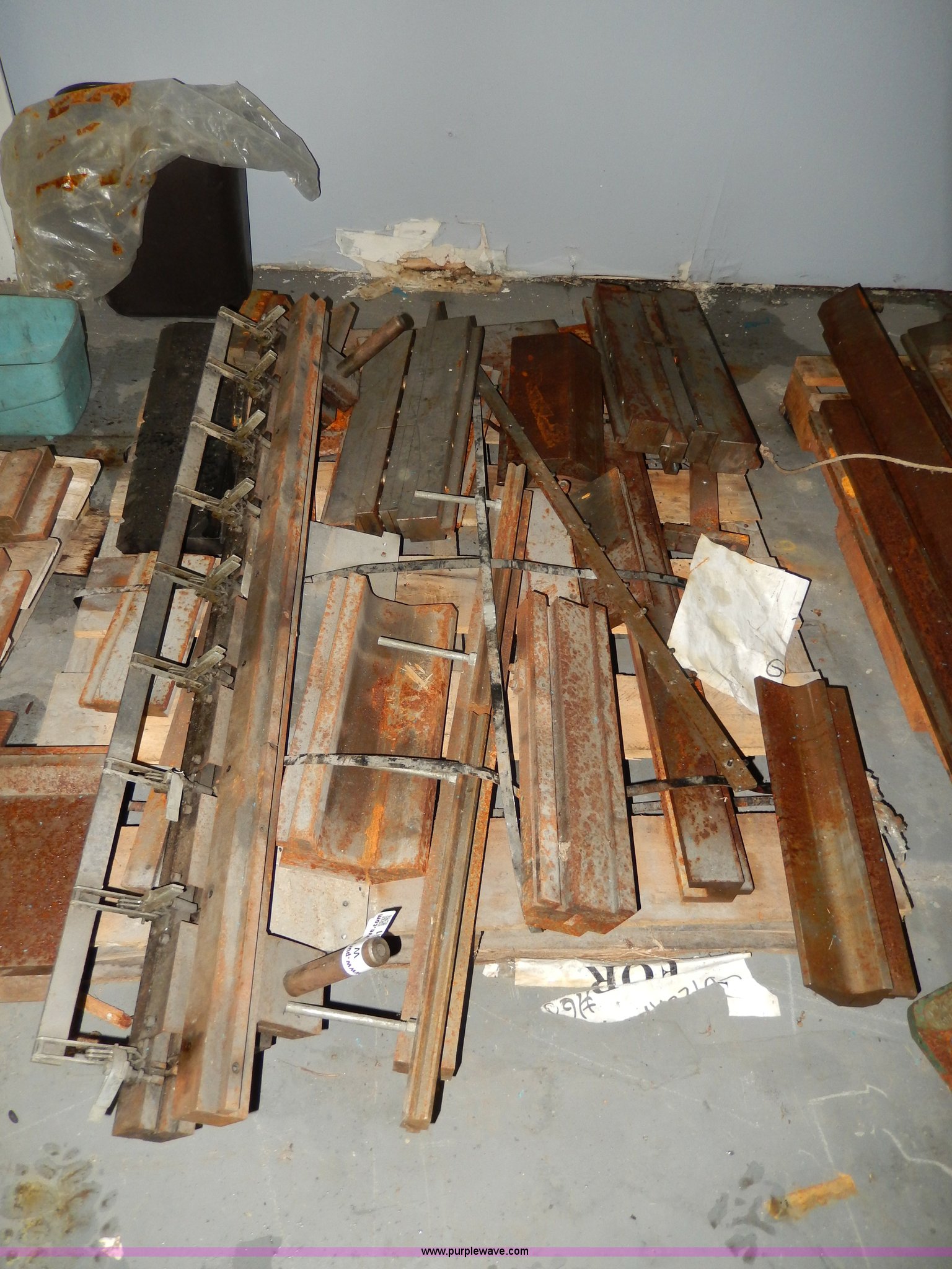 Assorted press and forming tooling in Clay Center, KS Item W9951 sold