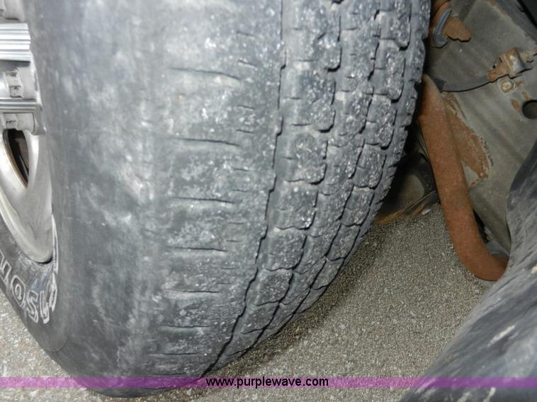 image for item A3950 2000 Chevrolet Silverado 1500 LS pickup truck