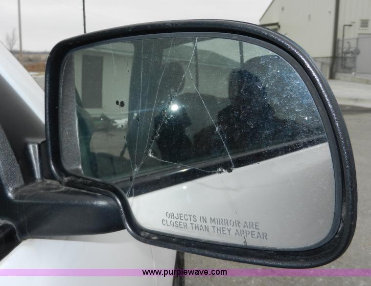 image for item A3950 2000 Chevrolet Silverado 1500 LS pickup truck