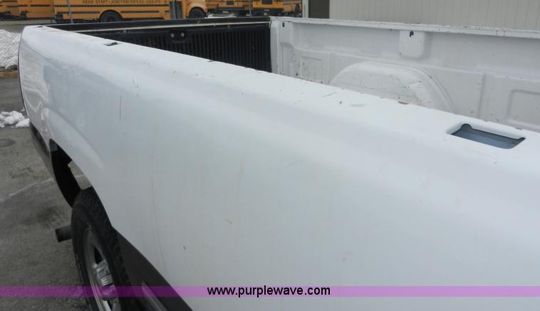 image for item A3950 2000 Chevrolet Silverado 1500 LS pickup truck