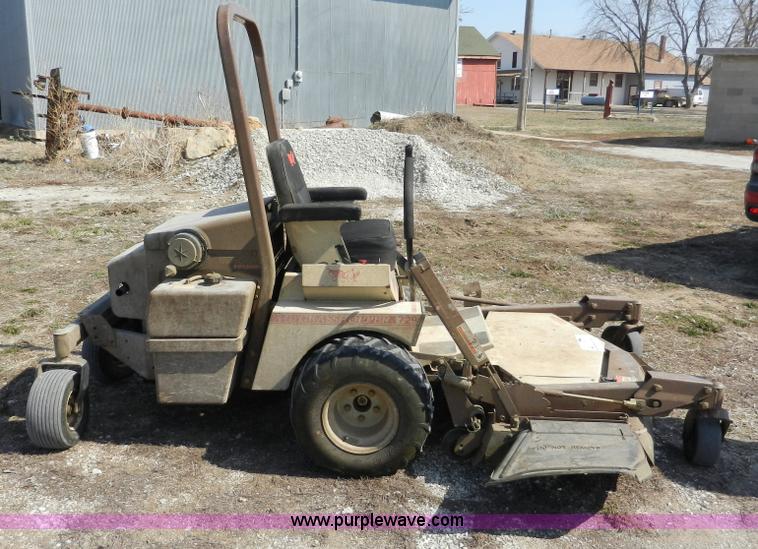 image for item A3960 Grasshopper 729 ZTR lawn mower