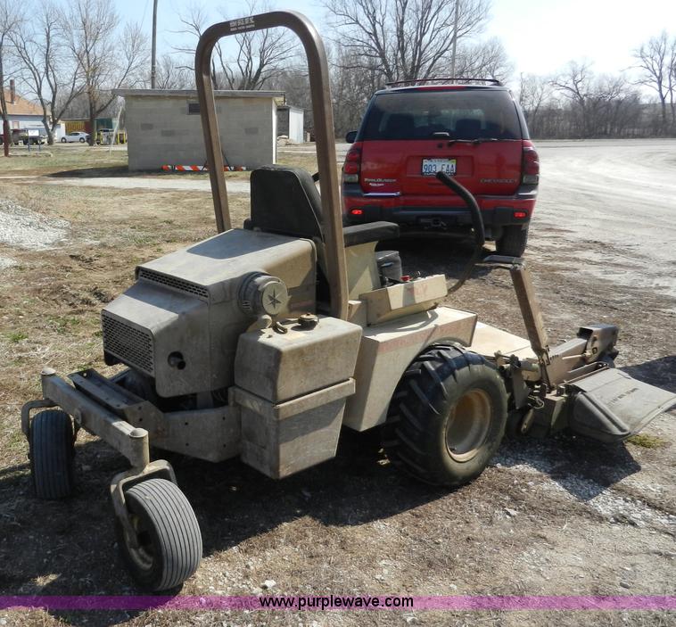 image for item A3960 Grasshopper 729 ZTR lawn mower