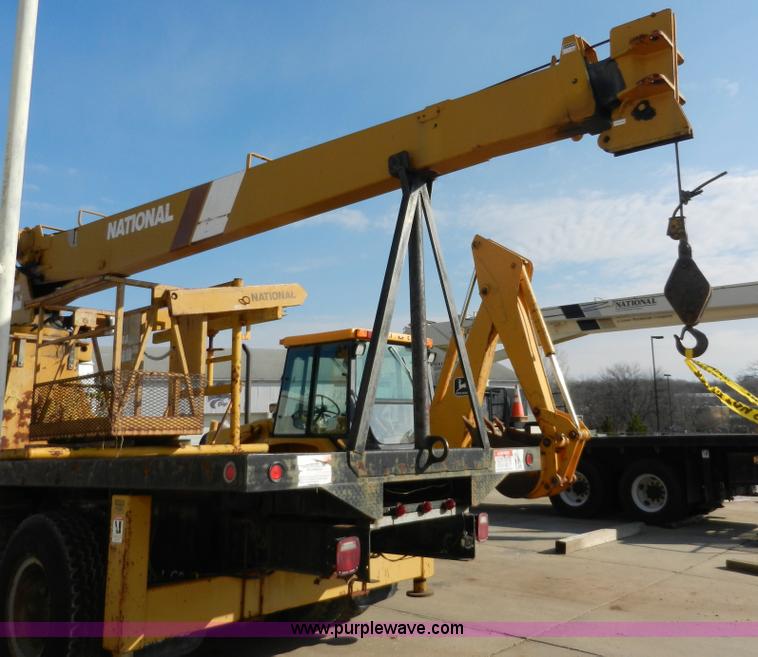 image for item A5003 1979 International 1824 telescopic crane truck