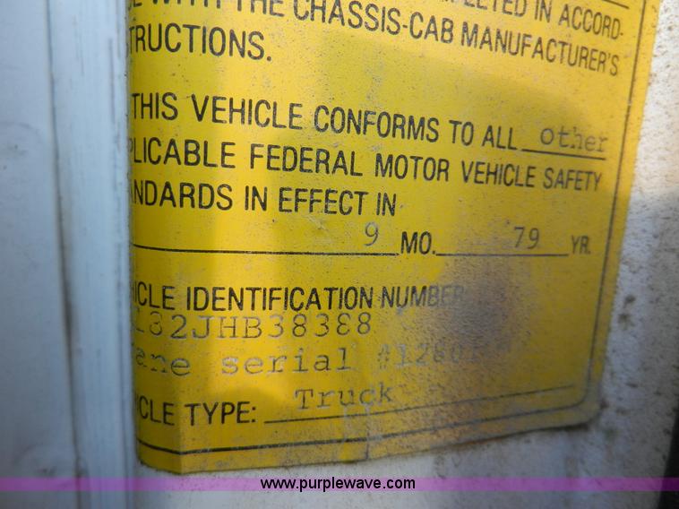 image for item A5003 1979 International 1824 telescopic crane truck