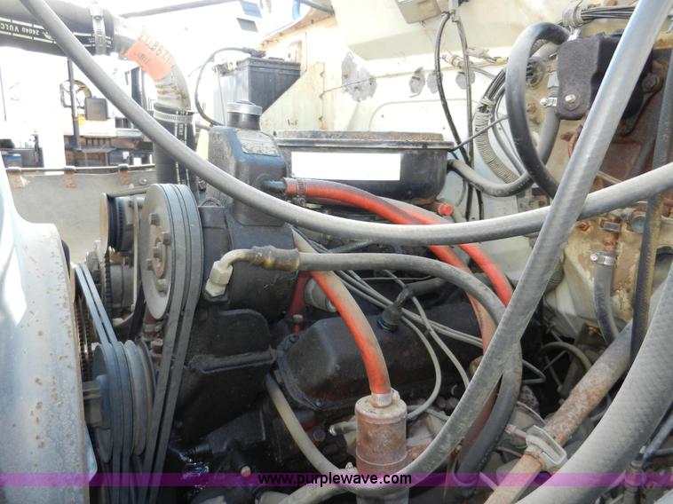 image for item A5003 1979 International 1824 telescopic crane truck