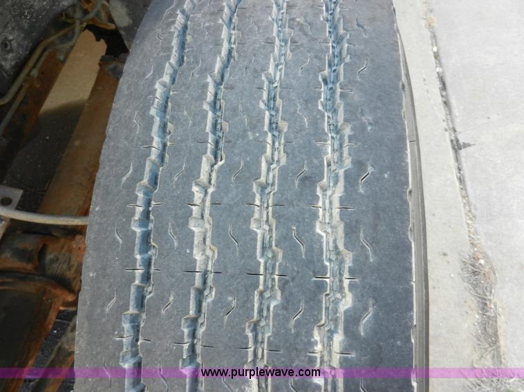 image for item A5003 1979 International 1824 telescopic crane truck