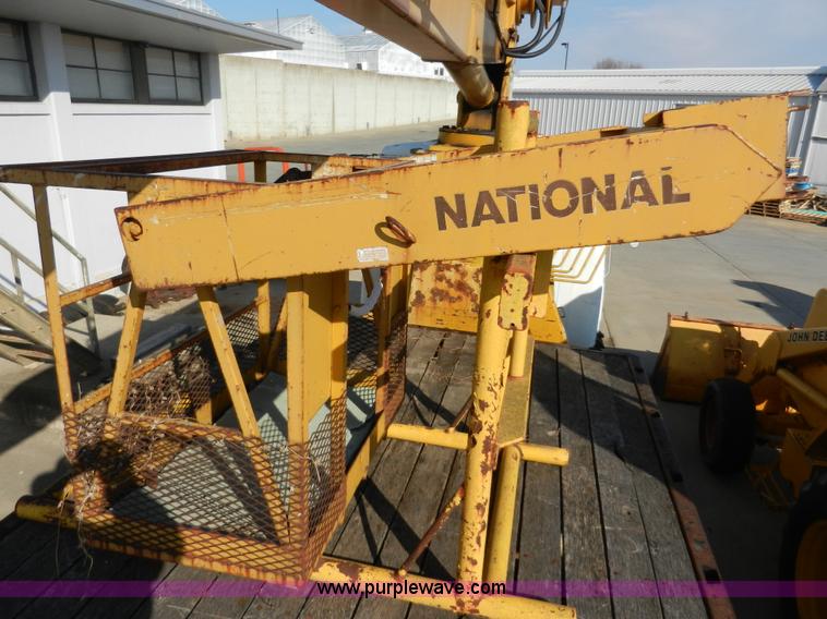 image for item A5003 1979 International 1824 telescopic crane truck