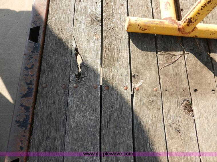 image for item A5003 1979 International 1824 telescopic crane truck