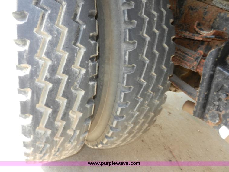 image for item A5003 1979 International 1824 telescopic crane truck