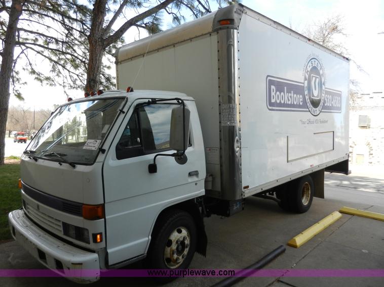 image for item A5005 1994 Isuzu box truck