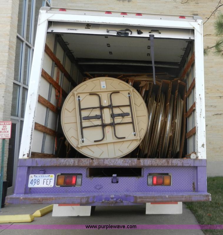 image for item A5005 1994 Isuzu box truck