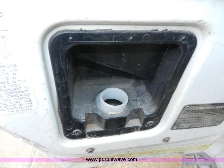 image for item A5005 1994 Isuzu box truck