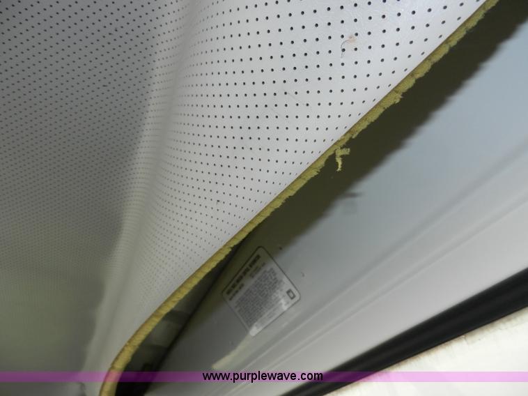 image for item A5005 1994 Isuzu box truck