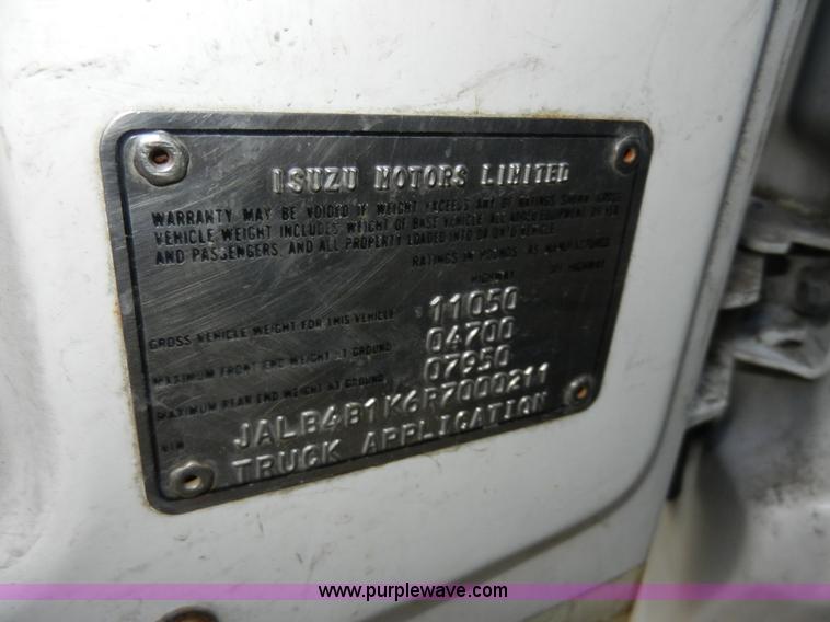 image for item A5005 1994 Isuzu box truck