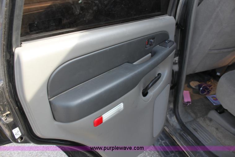 image for item AA9064 2003 Chevrolet Tahoe SUV