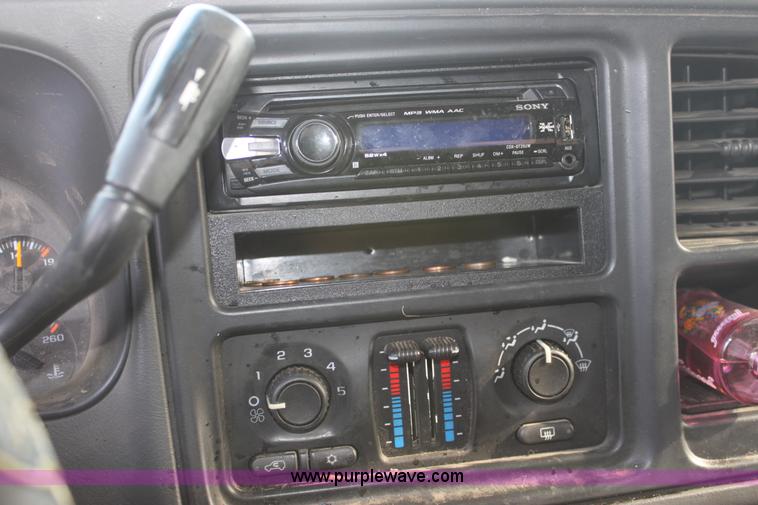 image for item AA9064 2003 Chevrolet Tahoe SUV